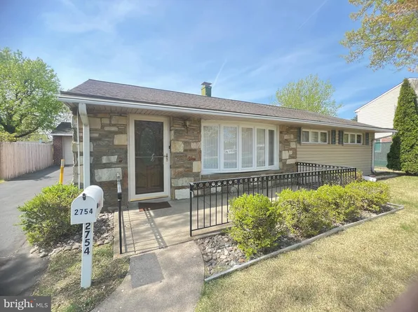 2754 Woodland Rd, Abington, PA 19001