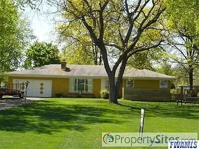 1323 W Ludwig Rd photo 1