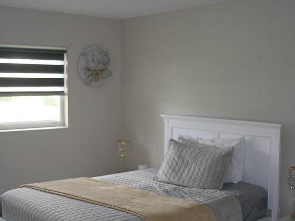 4th image of 2885 Crosley Drive E #B