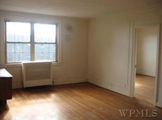 151 Centre Ave APT 6F, New Rochelle, NY 10805