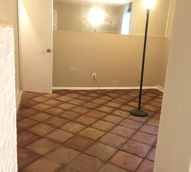 585 Elmwood Dr NE — Photo 9