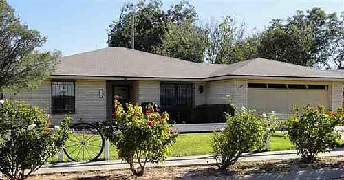 1st image of 600 Mimosa Dr