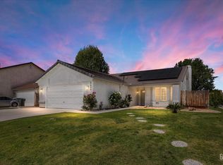 5600 Summer Cypress Dr, Bakersfield, CA 93313