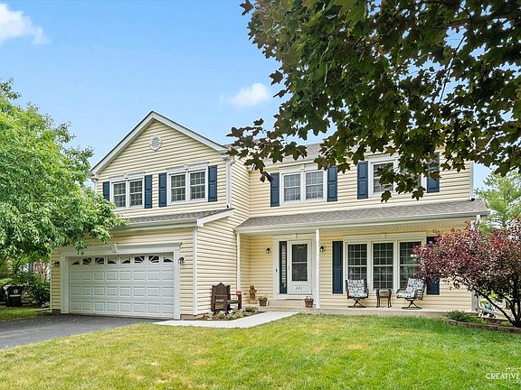 2nd image of 221 Wildwood Dr