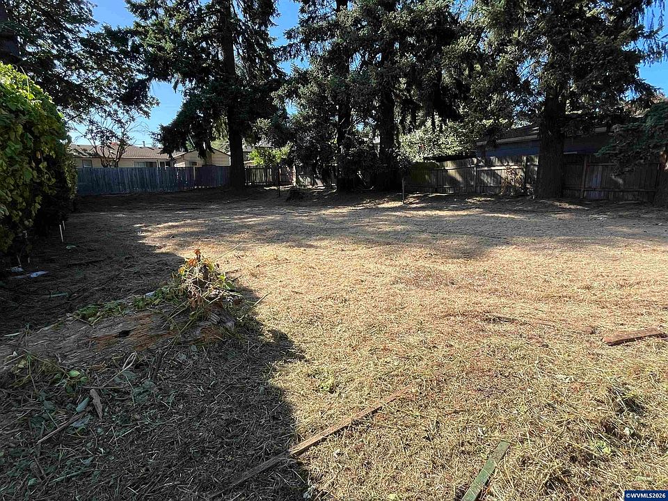 1st image of 531 Riverview Dr NW