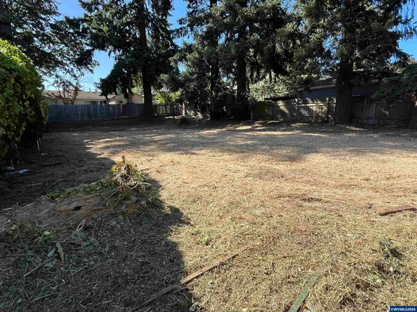 531 Riverview Dr NW, Salem, OR 97304
