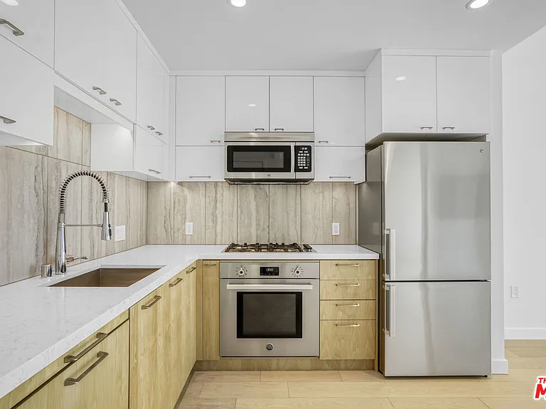 400 S Broadway Ave #1608 — Photo 22