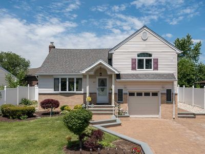 61 N Pine St, Massapequa, NY, 11758