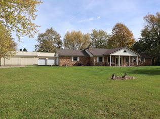 5402 Plantation Cir, New Holland, OH 43145