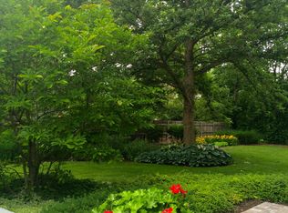 137 George St, Wheaton, IL 60189