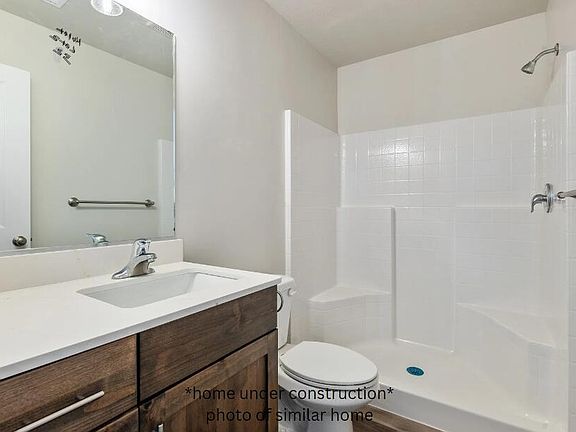 4th image of 721 W 2360 N
