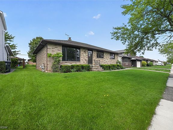 2nd image of 4746 Elizabeth Ln