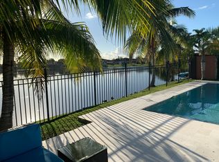 3713 SW 156th Ct, Miami, FL 33185