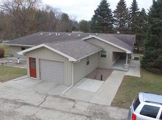 8272 Crockett Rd, Roscoe, IL 61073