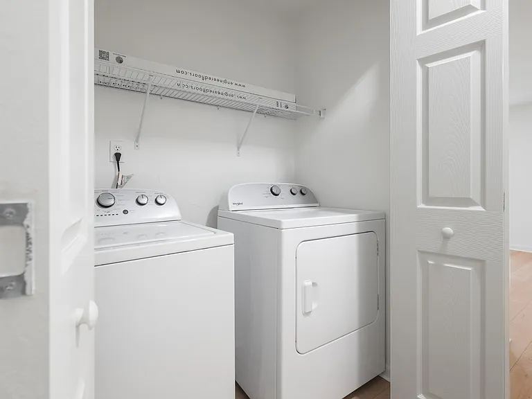 2142 Corinne St #D — Photo 5