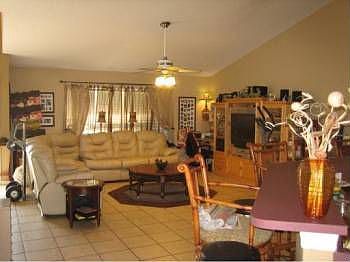 5th image of 1029 Sandhill St