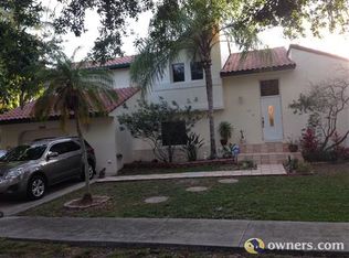 2900 Garden Dr, Cooper City, FL 33026