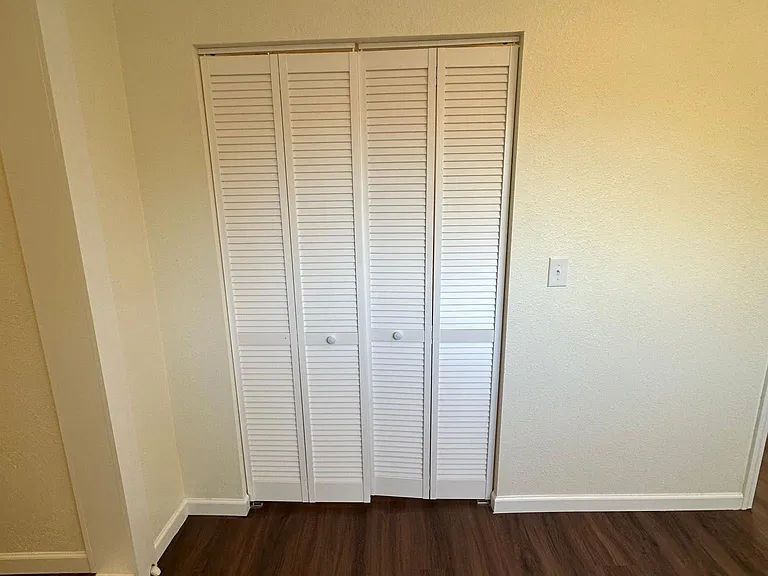 4213 SW 9th Ave — Photo 23