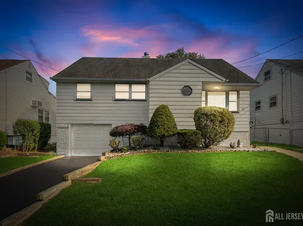 82 Mercer St, Metuchen, NJ 08840