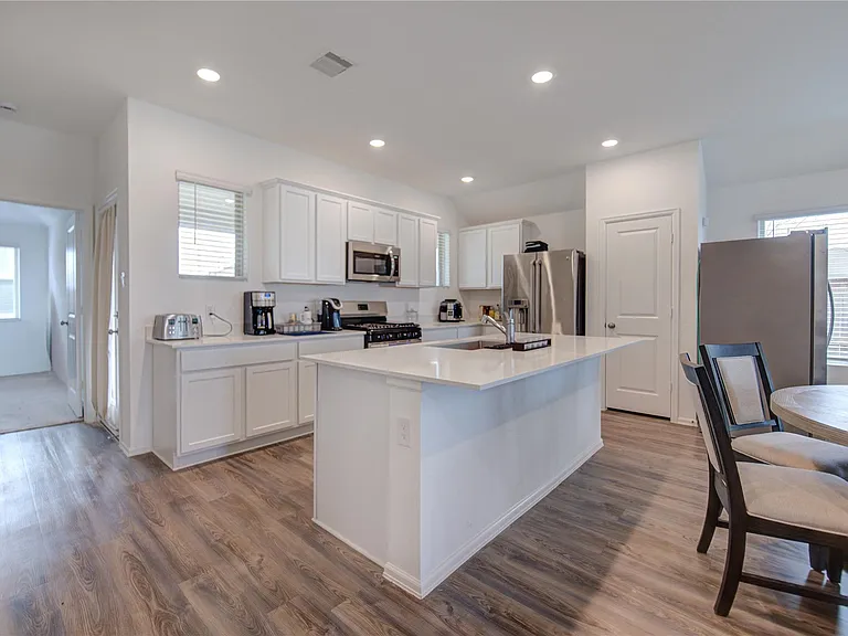 2904 Cordova Hill Dr — Photo 14