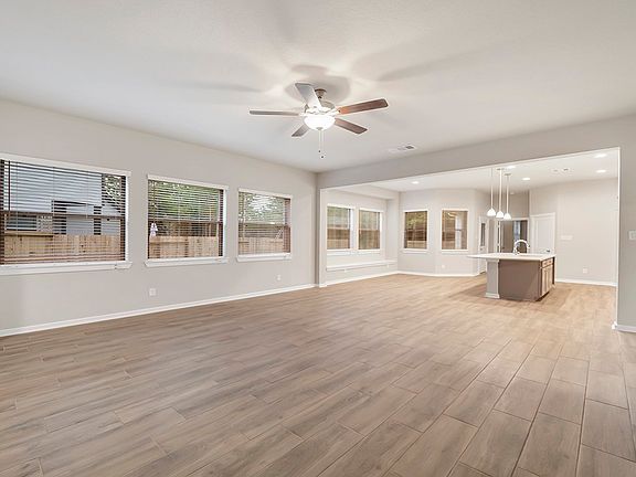 4th image of 119 Sugar Peak Ct