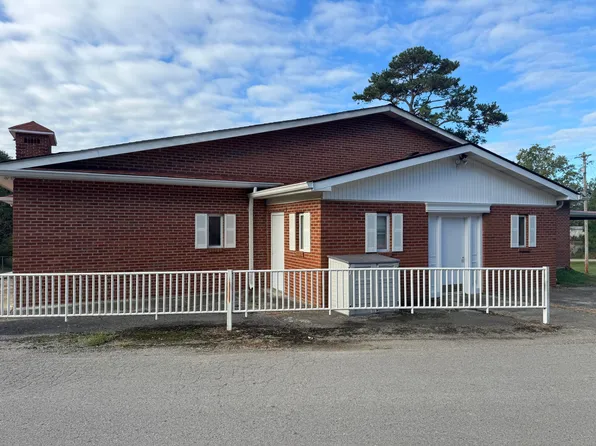 1561 New Zion Church Rd, Williamsburg, KY 40769