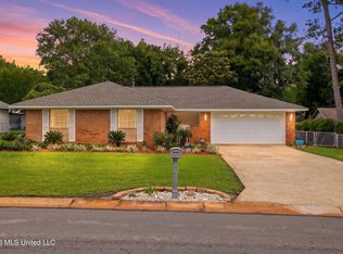 16304 Waycross Dr, Biloxi, MS 39532
