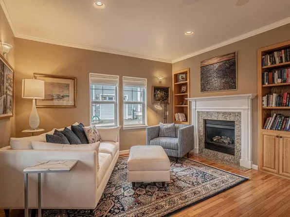 472 Scenic Dr, Ashland, OR 97520