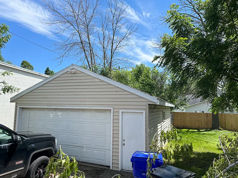 1631 W Wisconsin Ave — Photo 13