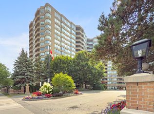 610 Bullock Dr #404, Markham, ON L3R0G1