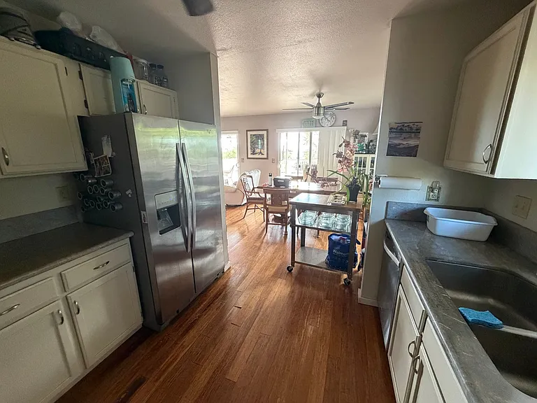 2570 Hunakai St — Photo 8