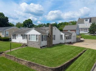 54 Burnett St, Johnston, RI 02919