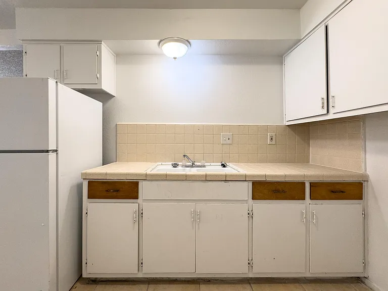 Evergreen Park Apartments — Photo 12