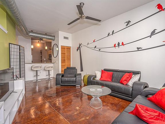 4th image of 201 W Lancaster Ave Unit 211
