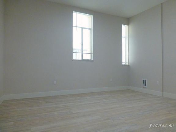 5th image of 2335 Pacific Ave APT 105