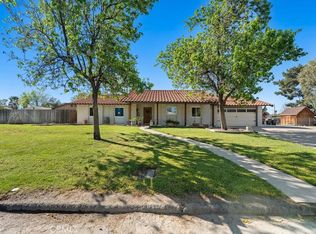 1581 Hackney St, Hemet, CA 92543
