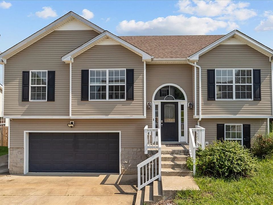 1st image of 1613 Broad Cir
