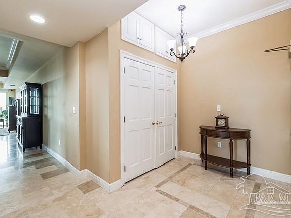 3rd image of 1700 Scenic Hwy APT 401