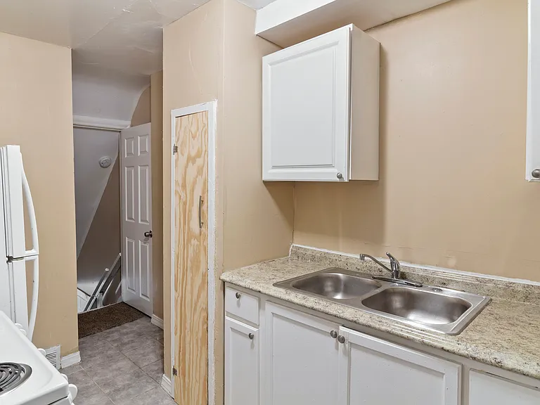 15391 Appoline Ave — Photo 7