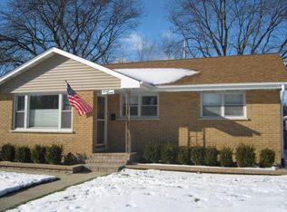 720 McKinley Ave, Mundelein, IL 60060