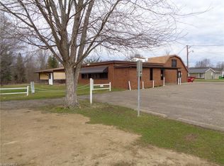 315 W 10th St, Uhrichsville, OH 44683