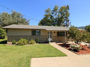 508 NW Valley View Dr, Grants Pass, OR 97526