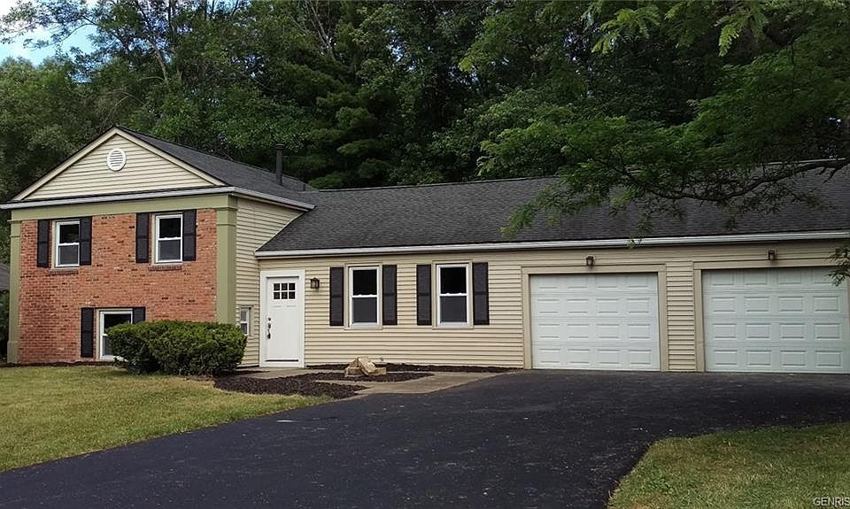 1st image of 48 Little Brook Dr