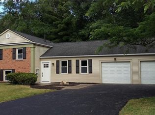 48 Little Brook Dr, Pittsford, NY 14534