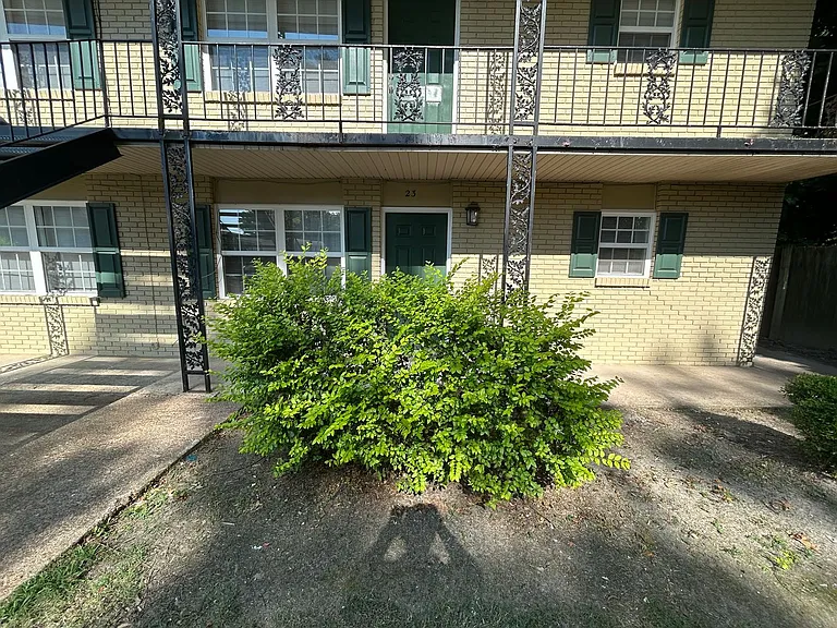 250 N Washington Ave #23 — Photo 2