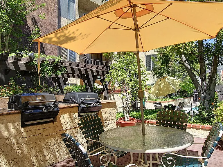 365 Burchett St #202 — Photo 8