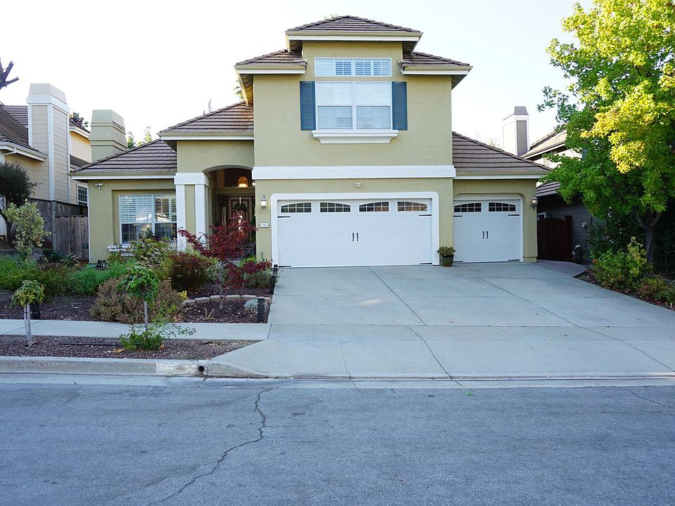 1st image of 1141 Sterling Gate Dr