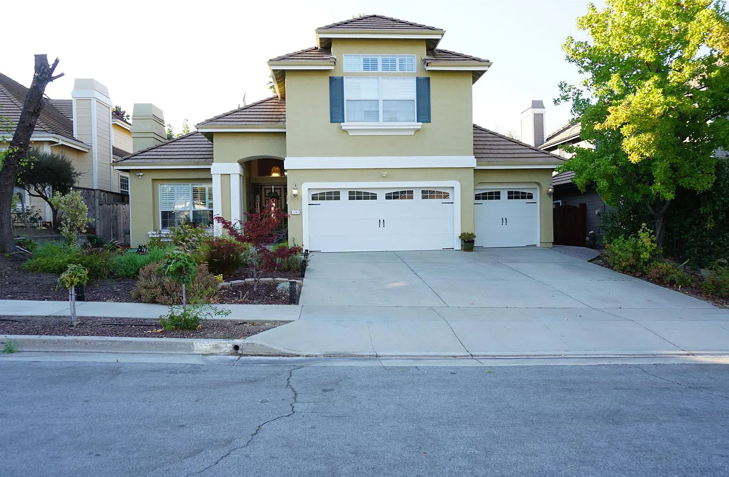 1141 Sterling Gate Dr photo 1