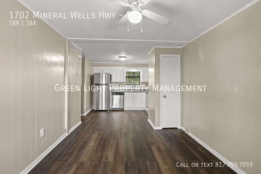 Charming 1 Bedroom Apartment with Modern Upgrades in Weatherford, TX — Photo 3