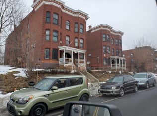 908 Park St #1W, Hartford, CT 06106